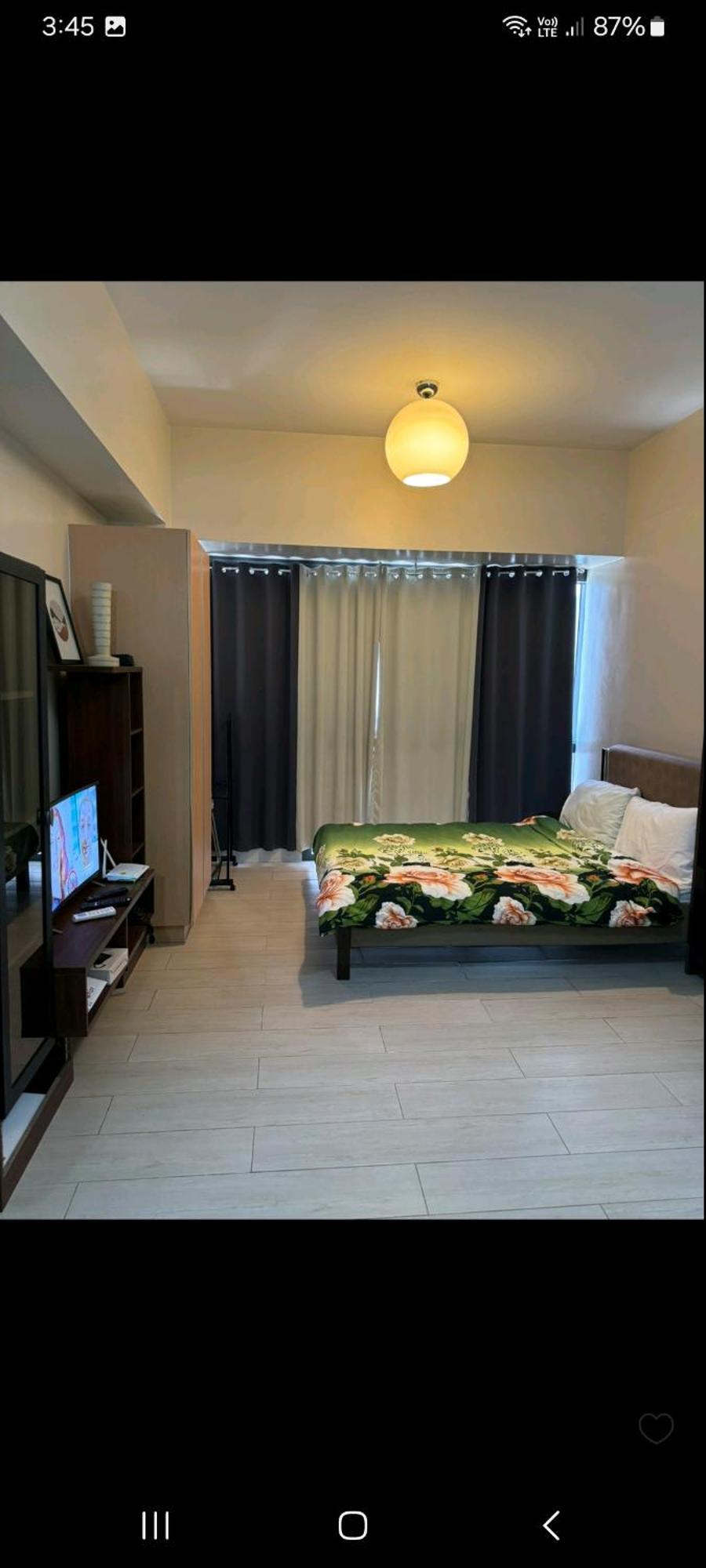 Henry'S Newport Condotel Pasay Exterior photo