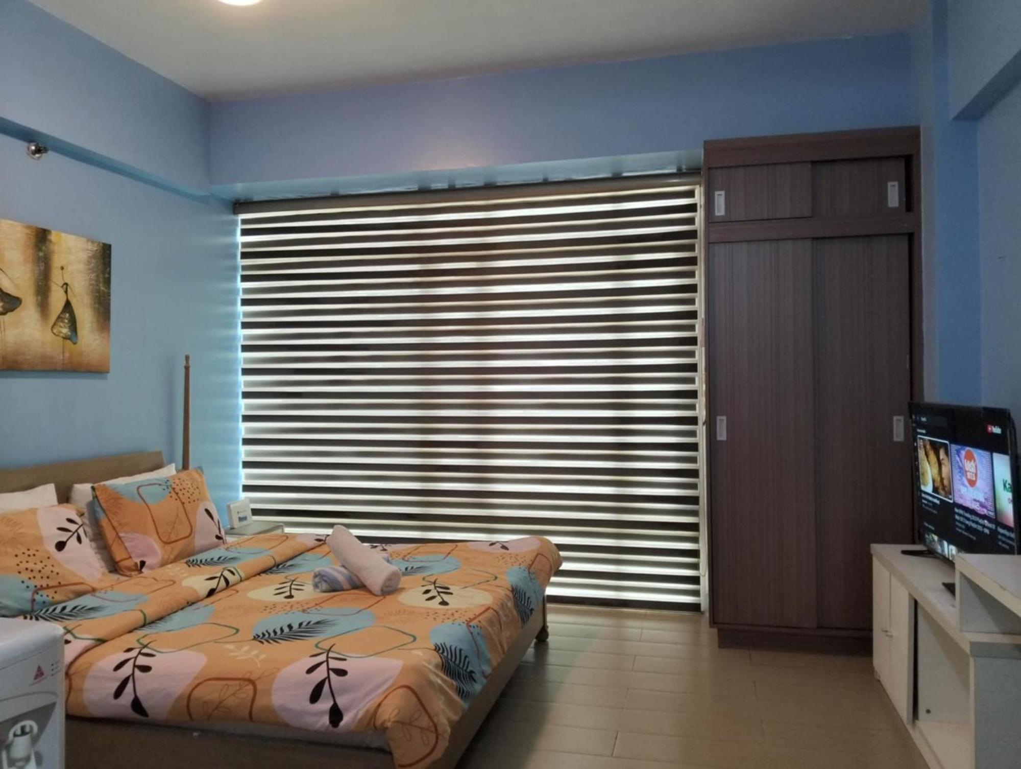 Henry'S Newport Condotel Pasay Exterior photo
